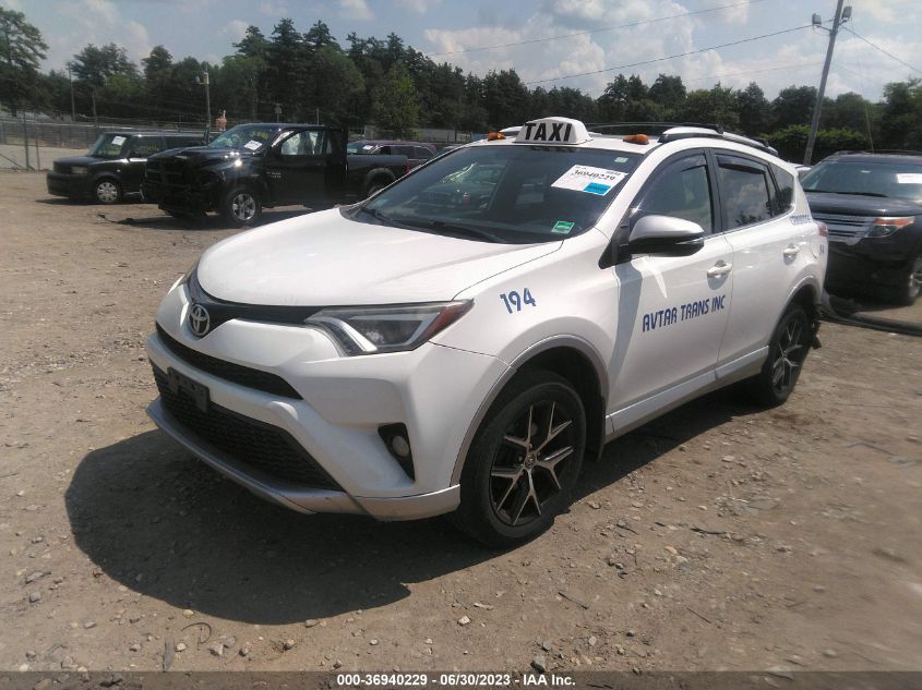 2016 TOYOTA RAV4 SE - JTMJFREV1GD185402
