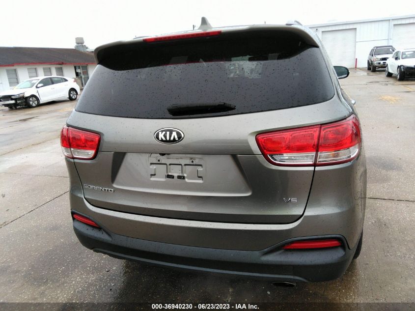 2016 KIA SORENTO LX - 5XYPG4A51GG016207