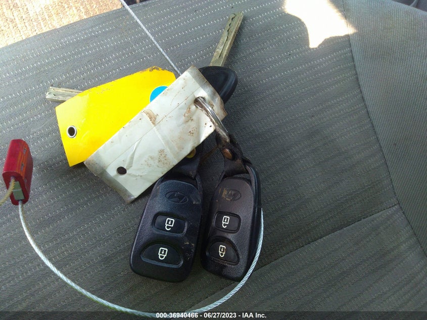 VIN KMHCT4AE0HU391110 2017 HYUNDAI ACCENT SE