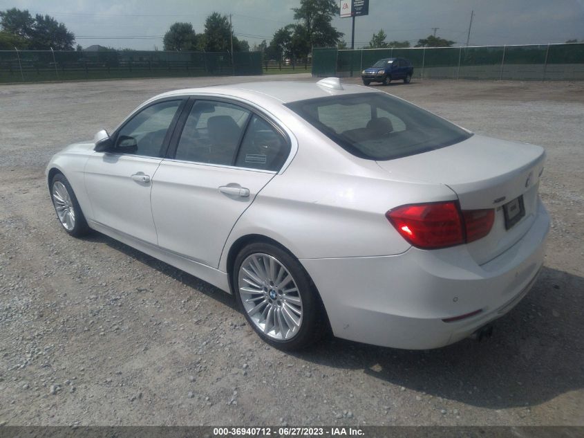 2013 BMW 3 SERIES 328I XDRIVE - WBA3B5G57DNS05004