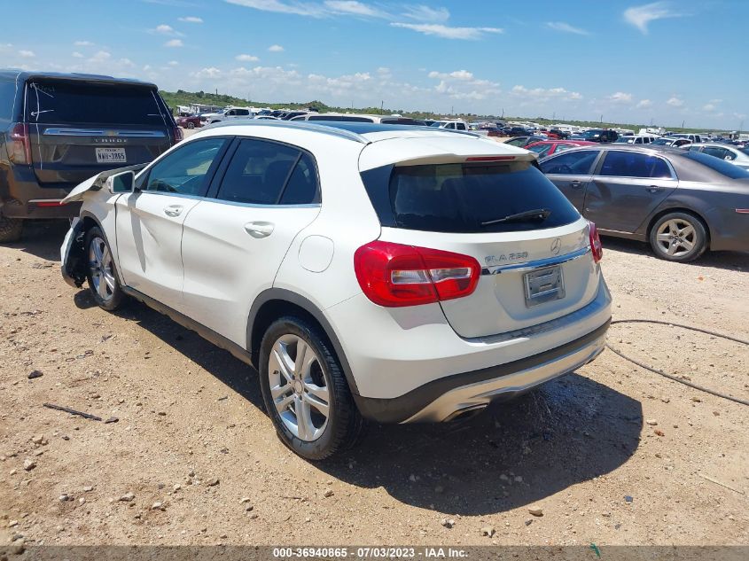 2015 MERCEDES-BENZ GLA-CLASS GLA 250 - WDCTG4EB5FJ138804