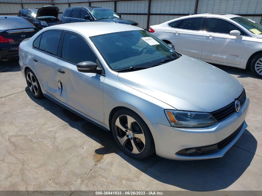 2014 VOLKSWAGEN JETTA SEDAN S - 3VW2K7AJ2EM206960