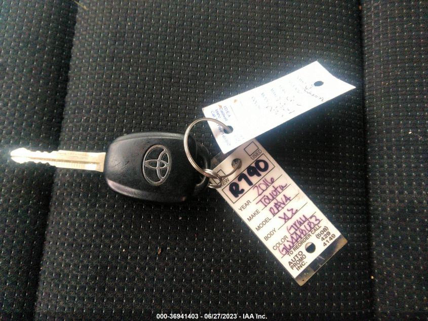 2016 TOYOTA RAV4 XLE - 2T3RFREV2GW448003