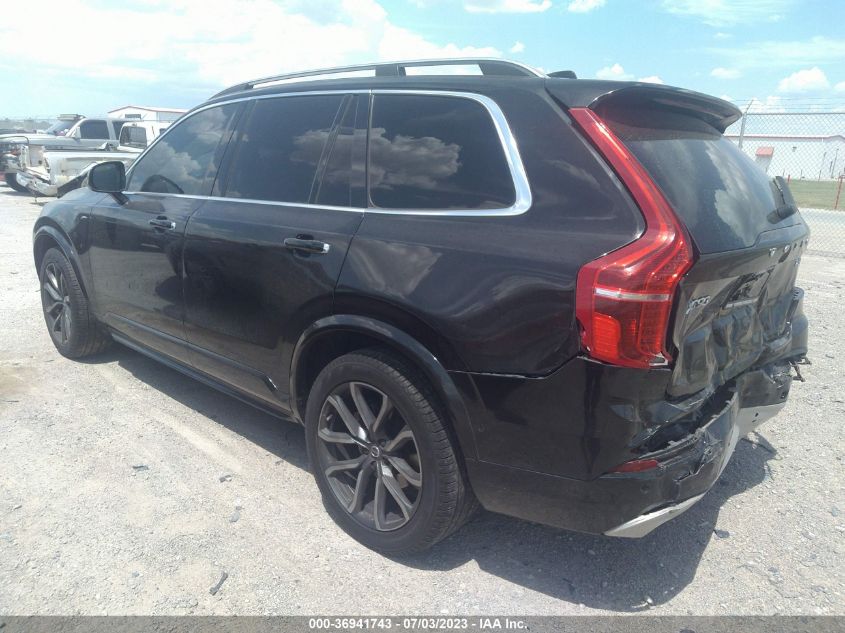 2016 VOLVO XC90 T6 MOMENTUM - YV4A22PK8G1061650