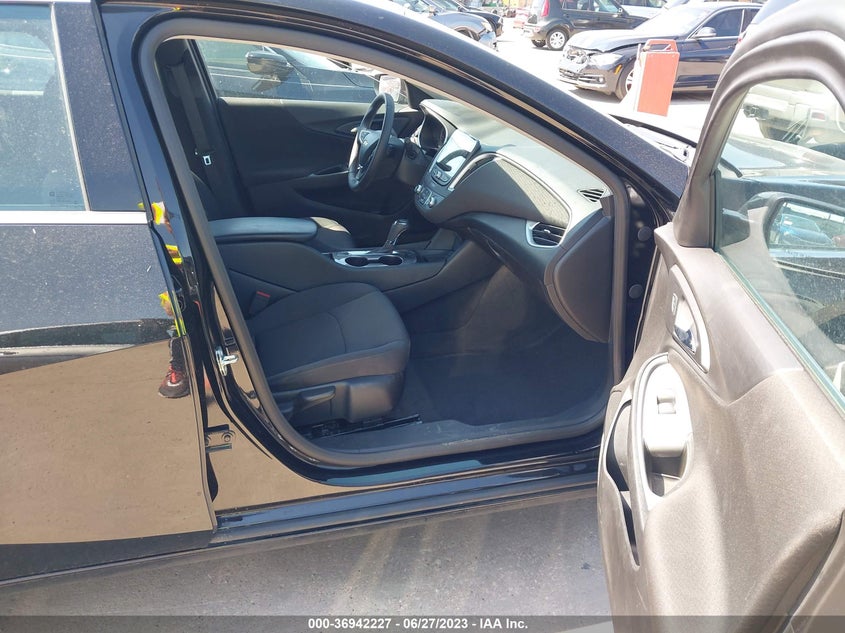 VIN 1G1ZG5ST7LF097327 2020 CHEVROLET MALIBU RS