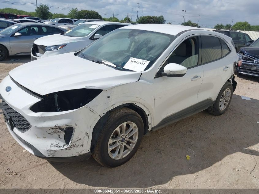 2020 FORD ESCAPE SE - 1FMCU0G68LUB02179