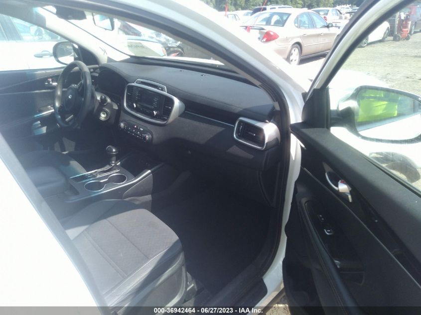 2016 KIA SORENTO LX - 5XYPG4A52GG069935