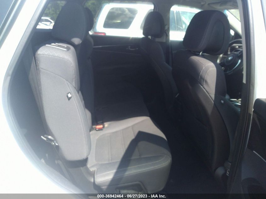 2016 KIA SORENTO LX - 5XYPG4A52GG069935