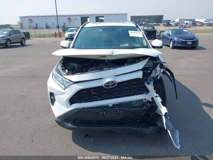 VIN 2T3A1RFV3LW135417 2020 TOYOTA RAV4 XLE PREMIUM