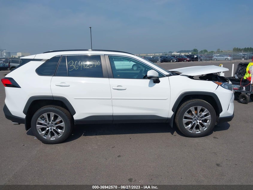 VIN 2T3A1RFV3LW135417 2020 TOYOTA RAV4 XLE PREMIUM