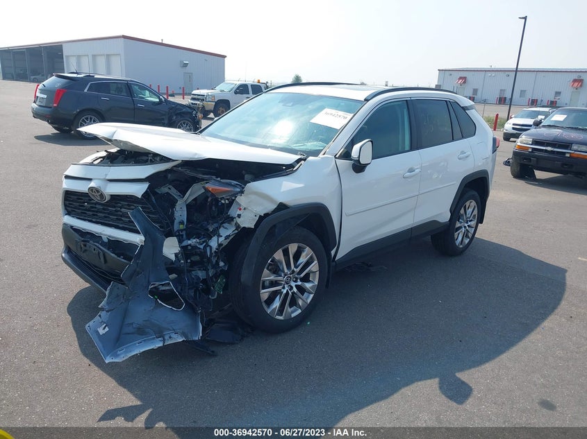 VIN 2T3A1RFV3LW135417 2020 TOYOTA RAV4 XLE PREMIUM