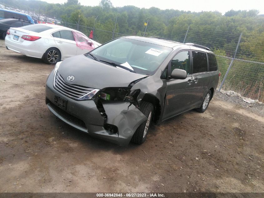 5TDYK3DC5CS185294 2012 TOYOTA SIENNA, photo no. 2