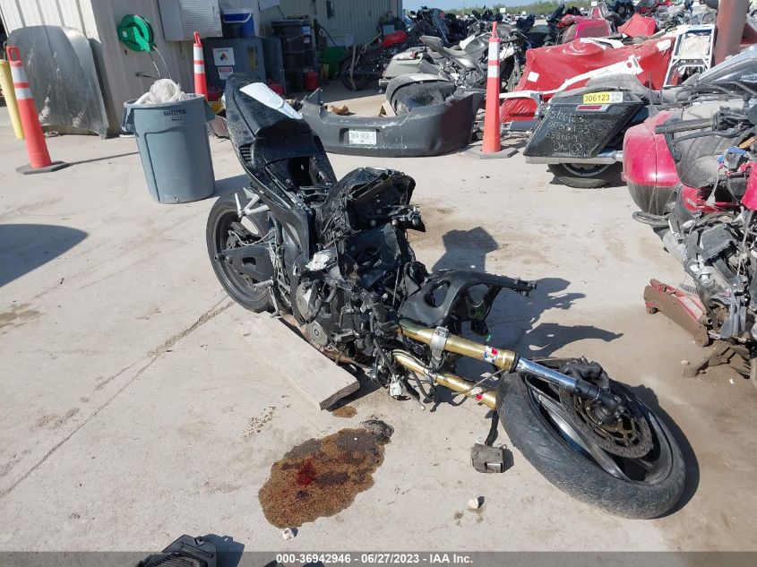 2005 HONDA CBR600 RR - JH2PC37095M207037