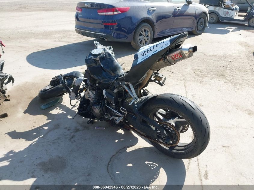 2005 HONDA CBR600 RR - JH2PC37095M207037
