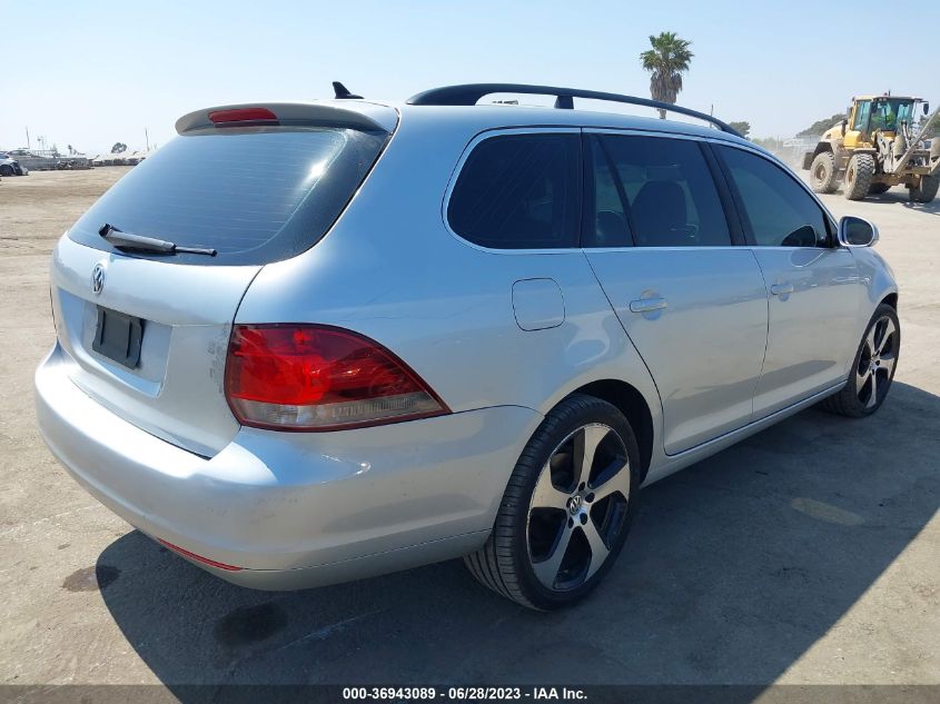 2013 VOLKSWAGEN JETTA SPORTWAGEN TDI W/SUNROOF - 3VWPL7AJXDM620960