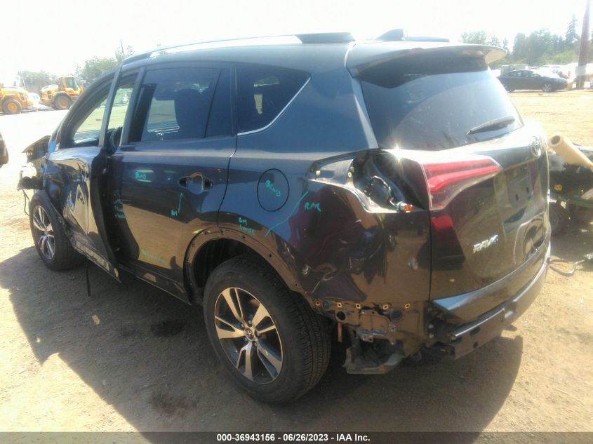 2018 TOYOTA RAV4 XLE - JTMRFREV1JD240215