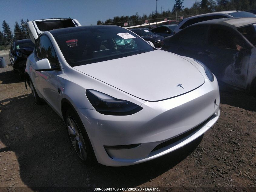 7SAYGAEE6PF738327 Tesla Model Y LONG RANGE