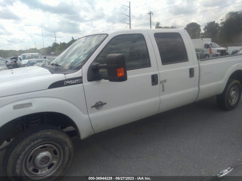 2013 FORD SUPER DUTY F-250 SRW XL/XLT/LARIAT - 1FT7W2BT8DEA24474