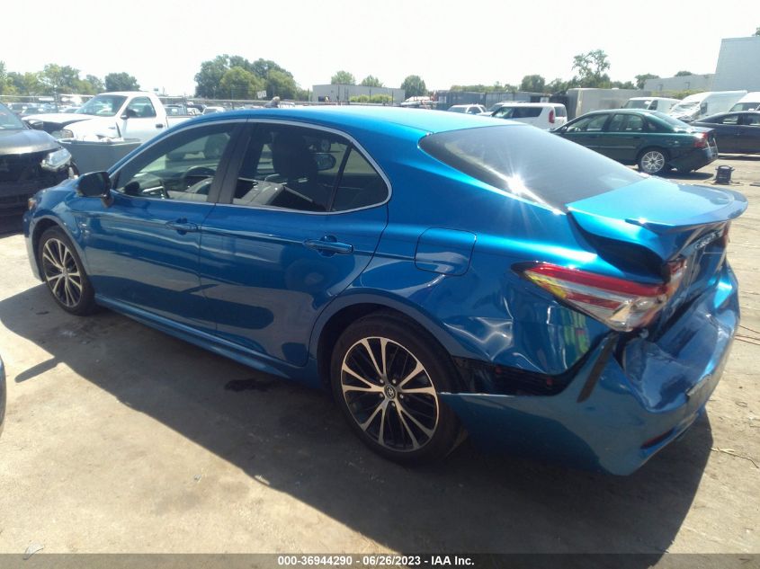 2018 TOYOTA CAMRY SE - 4T1B11HK4JU076246