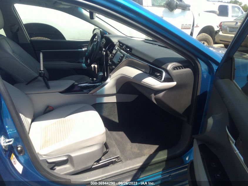 2018 TOYOTA CAMRY SE - 4T1B11HK4JU076246