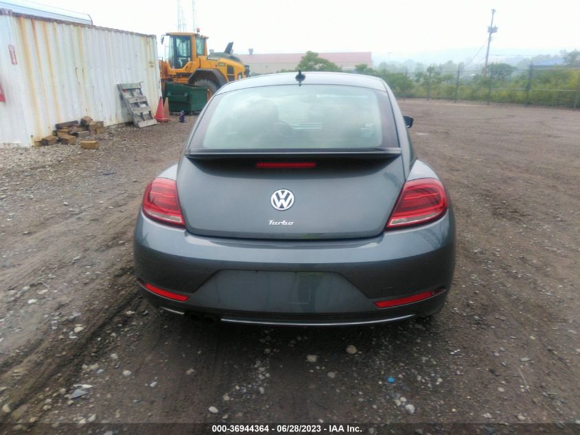2018 VOLKSWAGEN BEETLE SE - 3VWJD7AT3JM713965