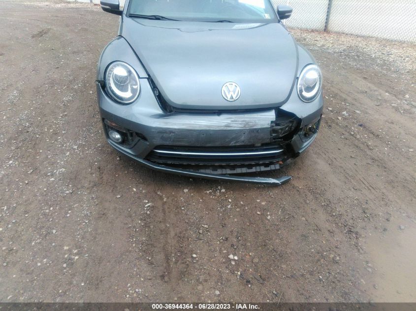 2018 VOLKSWAGEN BEETLE SE - 3VWJD7AT3JM713965