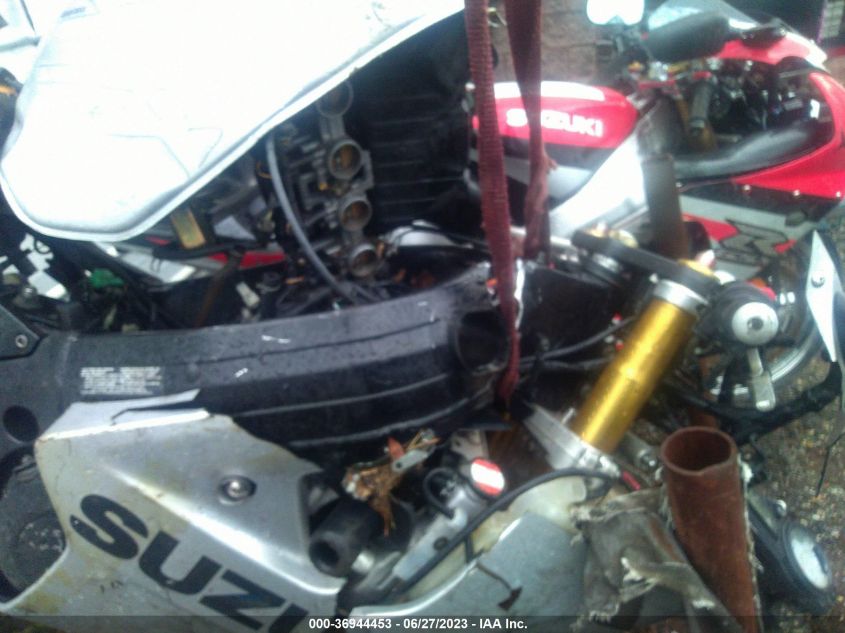 2003 SUZUKI GSX-R1000 - JS1GT75AX32106636