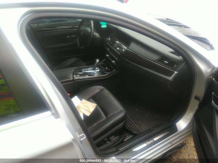 2013 BMW 5 SERIES 528I XDRIVE - WBAXH5C51DDW14935