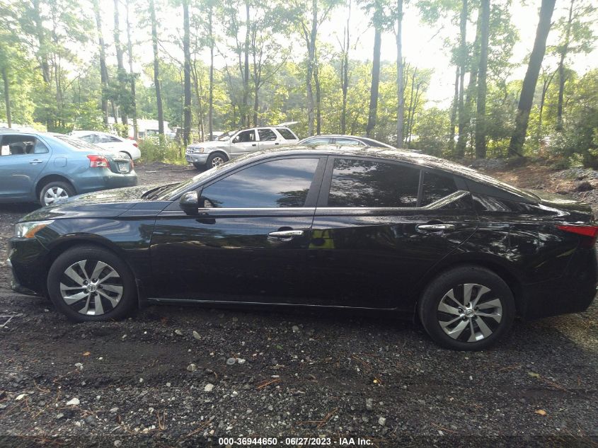 1N4BL4BV9KC103795 Nissan Altima S 14