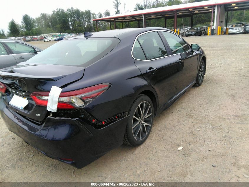 2021 TOYOTA CAMRY SE - 4T1G11AK0MU437900