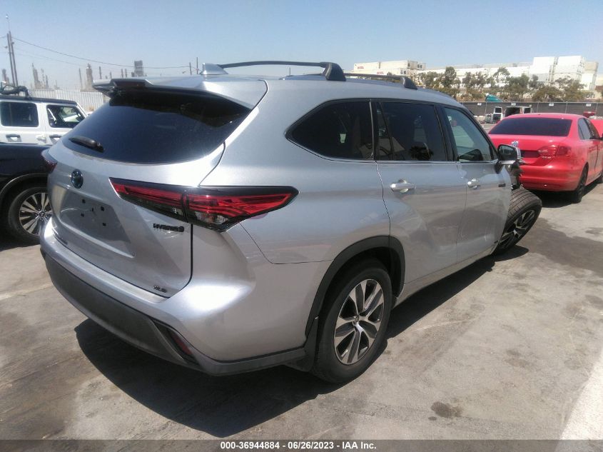 2021 TOYOTA HIGHLANDER HYBRID XLE - 5TDHBRCH0MS521225