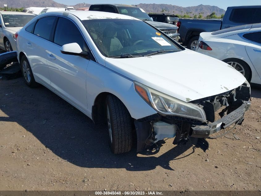 2015 HYUNDAI SONATA 2.4L SE - 5NPE24AF3FH100471