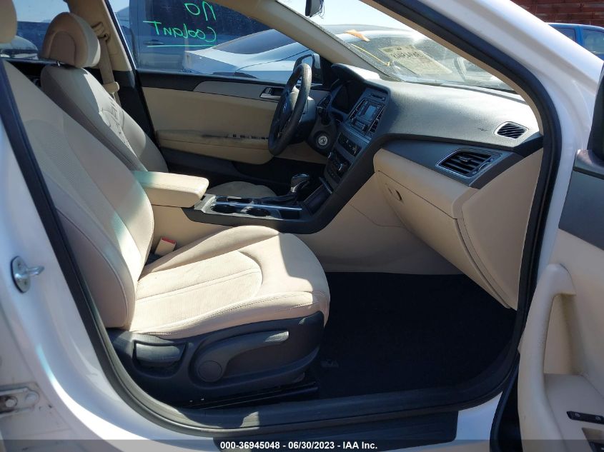 2015 HYUNDAI SONATA 2.4L SE - 5NPE24AF3FH100471