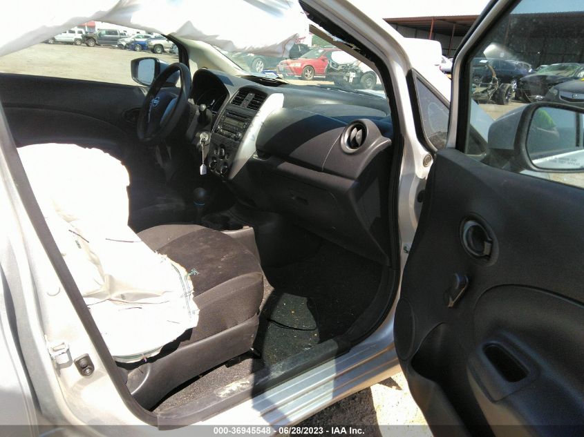 2015 NISSAN VERSA NOTE S/S PLUS/SV/SL/SR - 3N1CE2CPXFL442365
