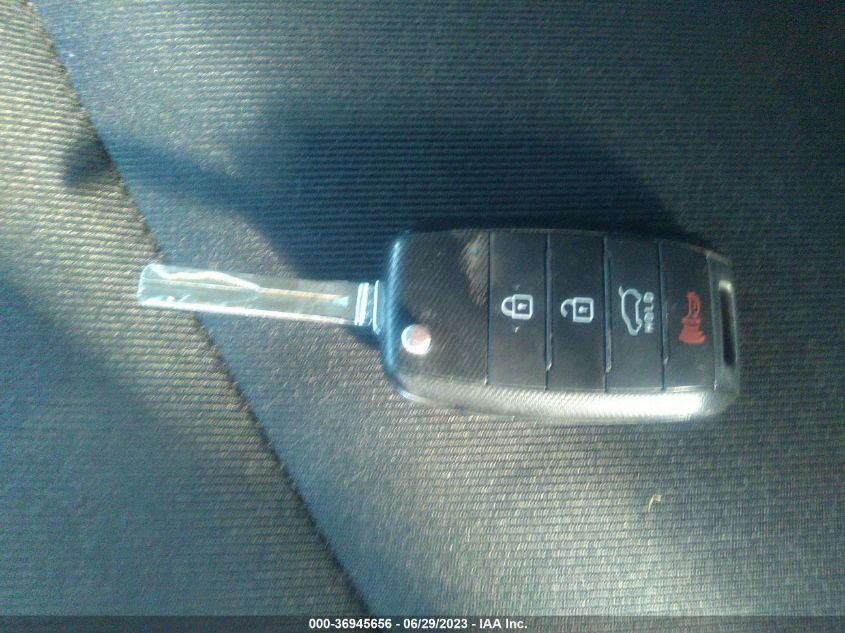 2015 KIA SOUL + - KNDJP3A51F7788833
