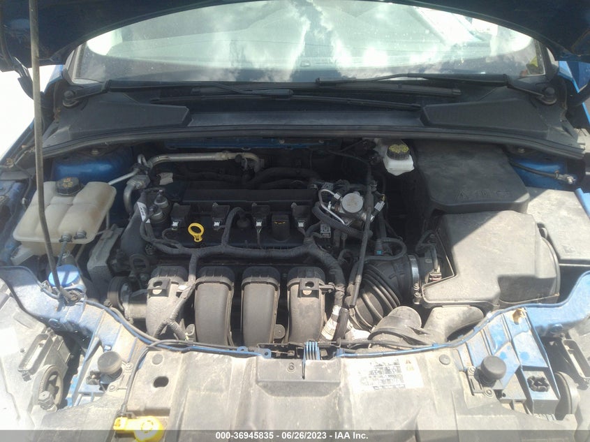 VIN 1FADP3F22JL265516 2018 FORD FOCUS SE