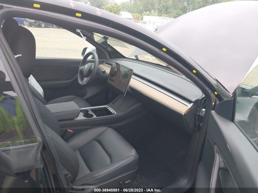 2021 TESLA MODEL Y LONG RANGE - 5YJYGDEE2MF233430
