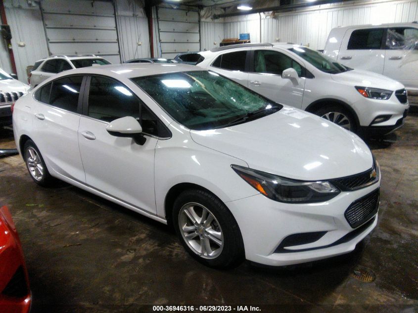2018 CHEVROLET CRUZE LT - 1G1BE5SM4J7142733