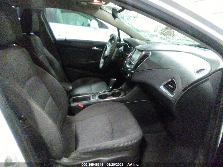 2018 CHEVROLET CRUZE LT - 1G1BE5SM4J7142733