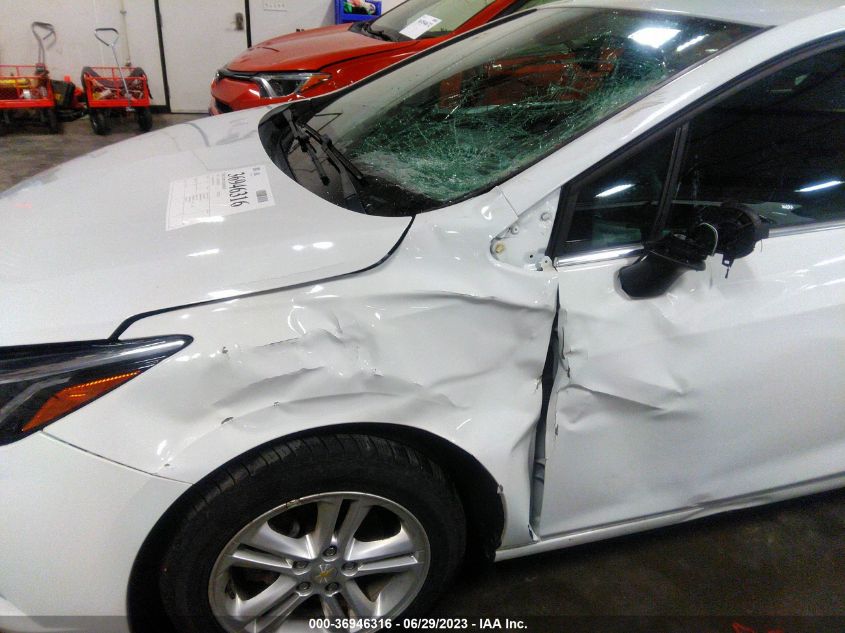 2018 CHEVROLET CRUZE LT - 1G1BE5SM4J7142733
