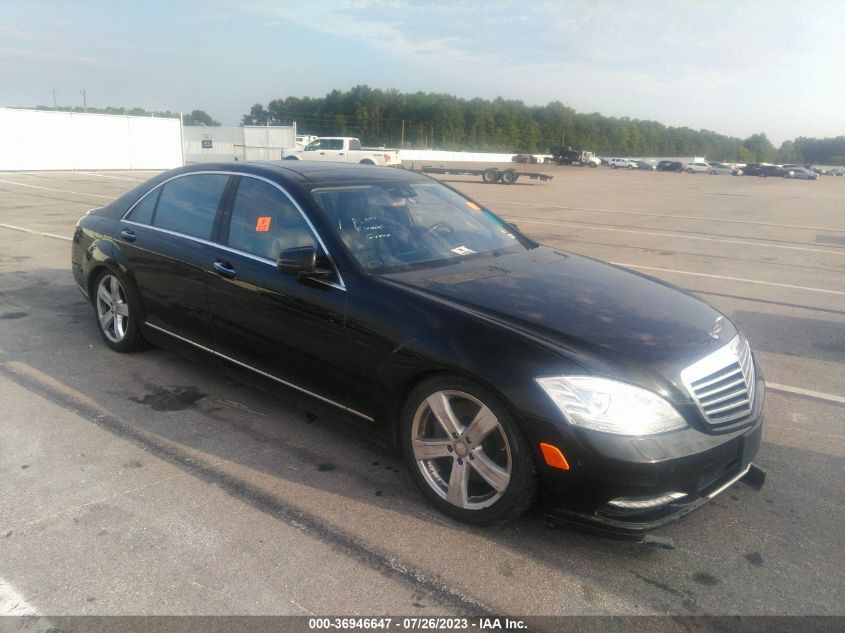 2013 MERCEDES-BENZ S-CLASS S 550 - WDDNG9EB5DA528087