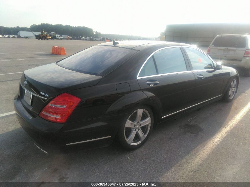 2013 MERCEDES-BENZ S-CLASS S 550 - WDDNG9EB5DA528087