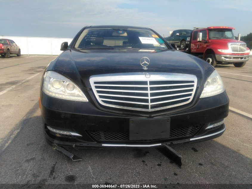 2013 MERCEDES-BENZ S-CLASS S 550 - WDDNG9EB5DA528087