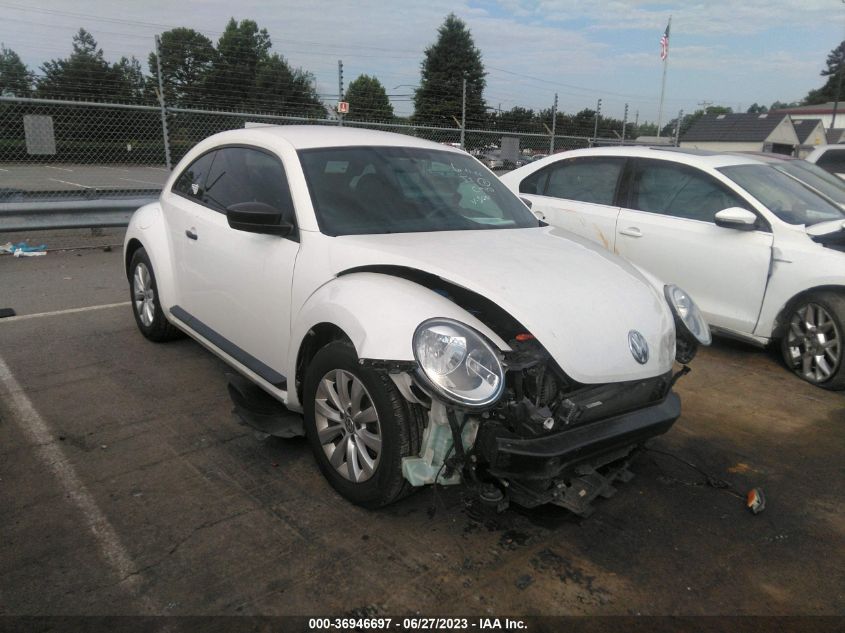 2014 VOLKSWAGEN BEETLE COUPE 2.5L ENTRY - 3VWFP7ATXEM623621