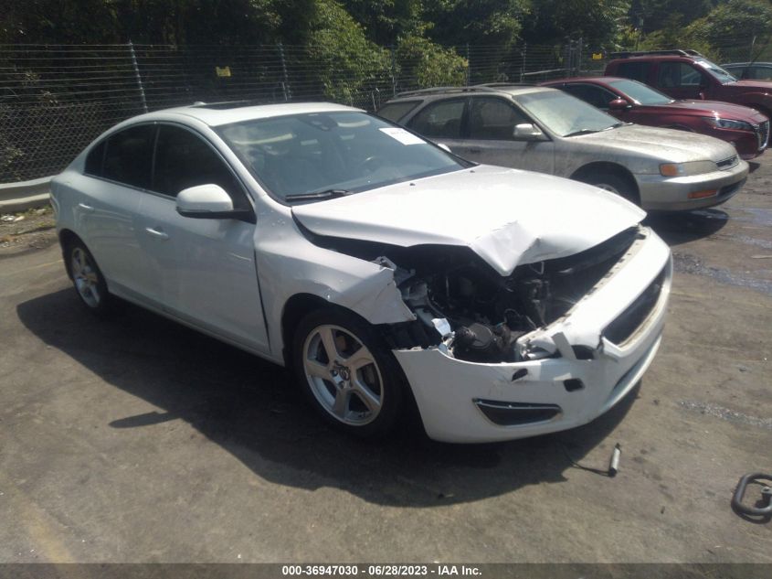 2013 VOLVO S60 T5 - YV1612FS1D2180332