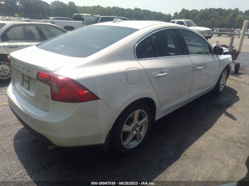 2013 VOLVO S60 T5 - YV1612FS1D2180332