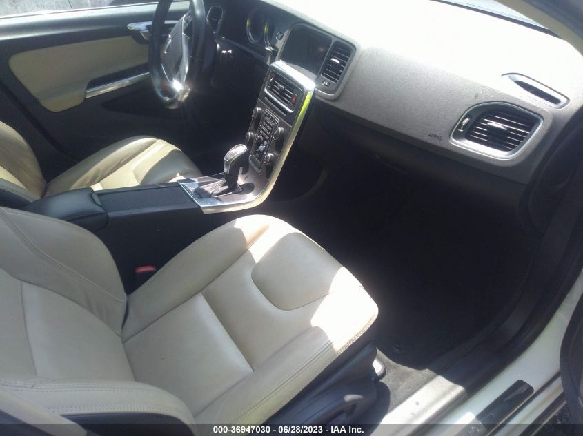 2013 VOLVO S60 T5 - YV1612FS1D2180332