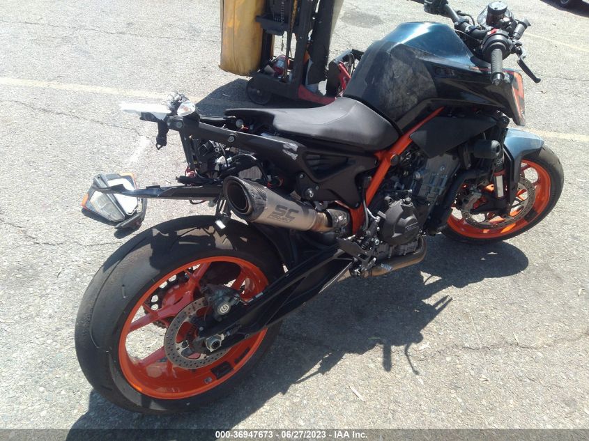 2022 KTM 890 DUKE R VBKTU9407NM830280