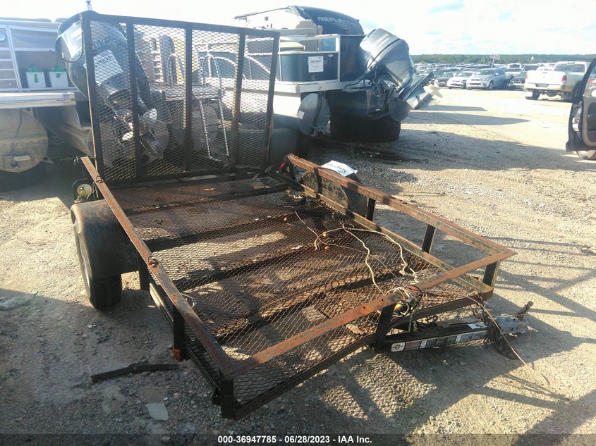 2010 TRACTOR SUPPLY 5X8