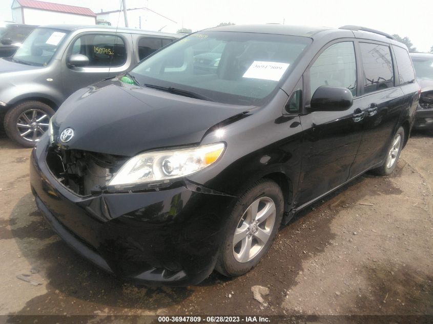 5TDKK3DC9BS115754 2011 TOYOTA SIENNA, photo no. 2